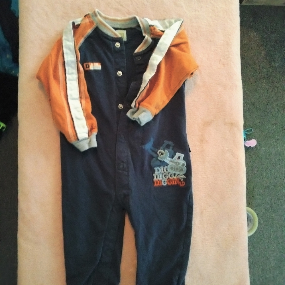 Long sleeve onesie
